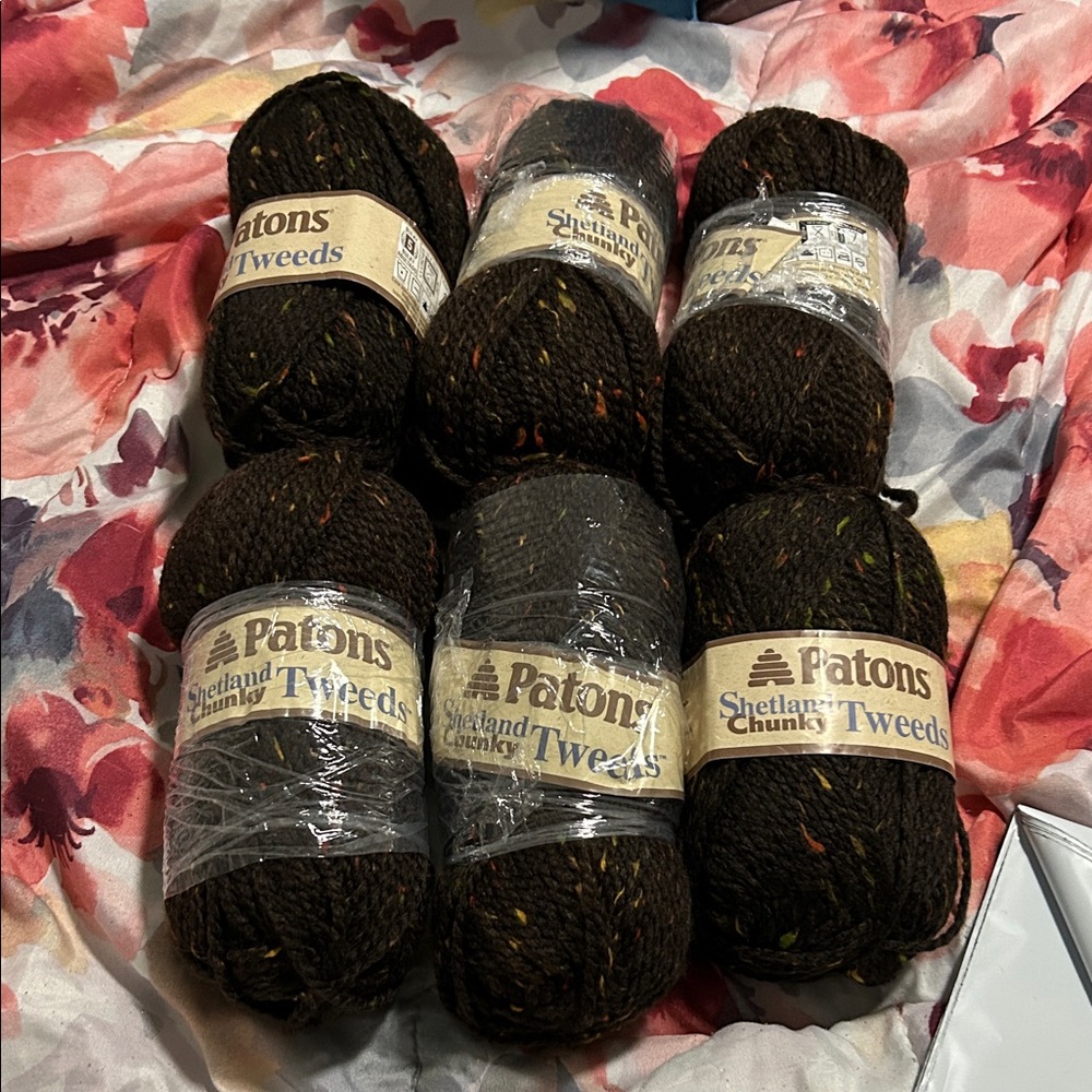 6 Skein Lot Patons Shetland Chunky Tweeds Yarn in ‘Earthy Brown’